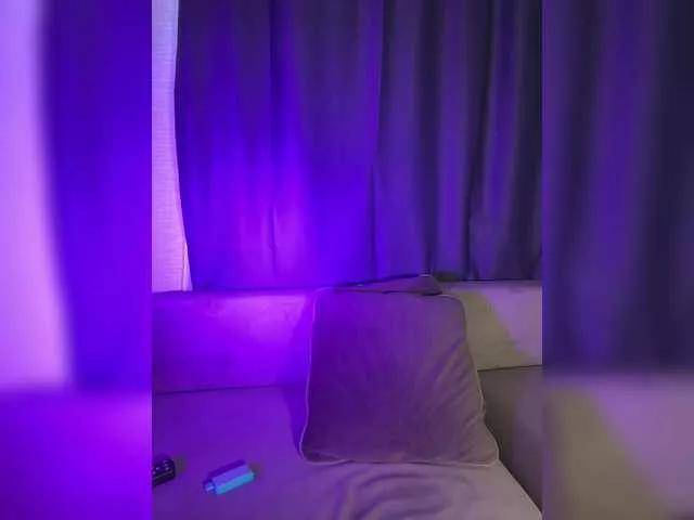 Karamelikaa from BongaCams