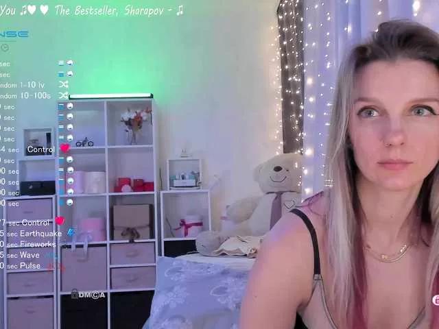 Karamelsw from BongaCams