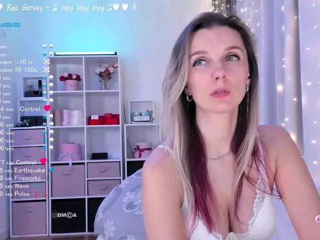Karamelsw from BongaCams