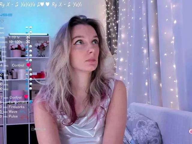 Karamelsw from BongaCams
