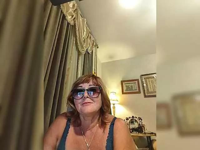 KarinkaSweet webcams show profile image 