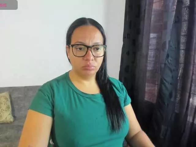 KattySoto from BongaCams