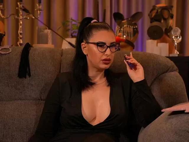 KellyKent from BongaCams