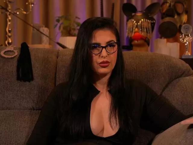 KellyKent from BongaCams