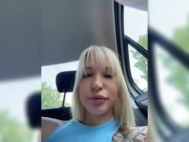 KettyPretty25 from BongaCams