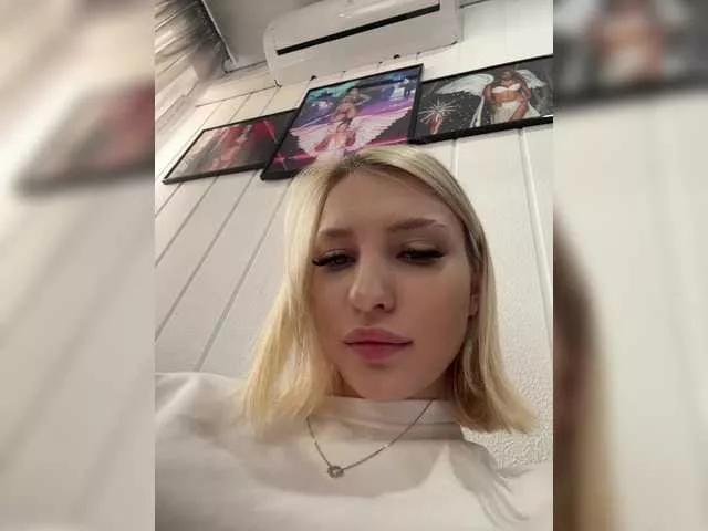 KettyPretty25 from BongaCams