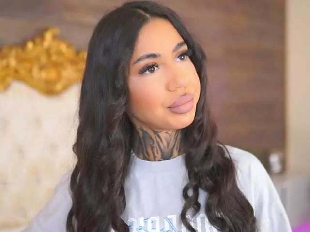 KiaraMoreno on BongaCams