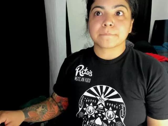 Kimmiakiss22 from BongaCams
