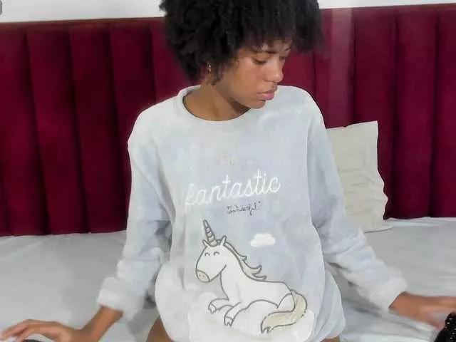 KinkyCutie from BongaCams