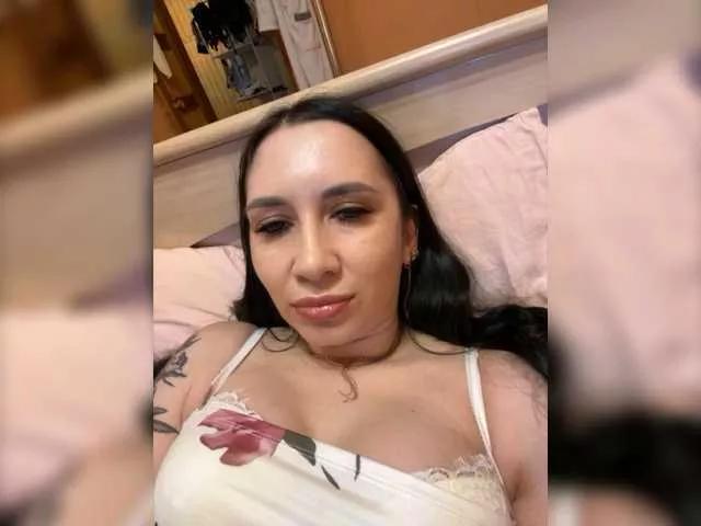 kiska-Eva from BongaCams