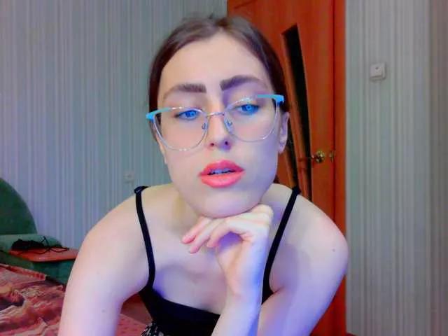 kiska-kira from BongaCams