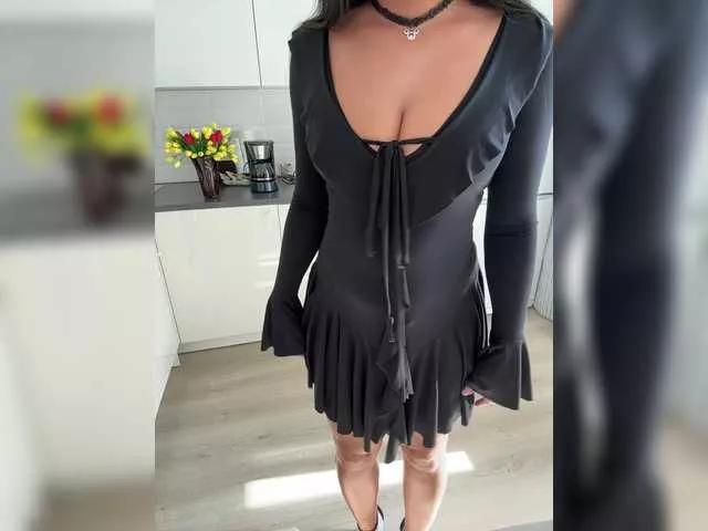 Kiss-krisss from BongaCams
