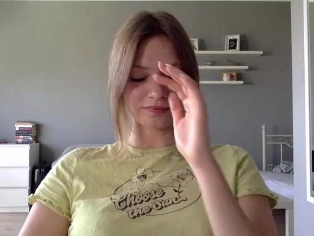 kissMillie from BongaCams