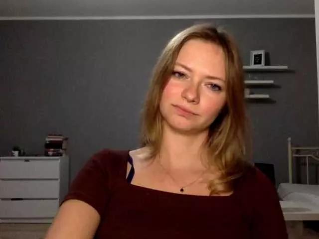 kissMillie from BongaCams