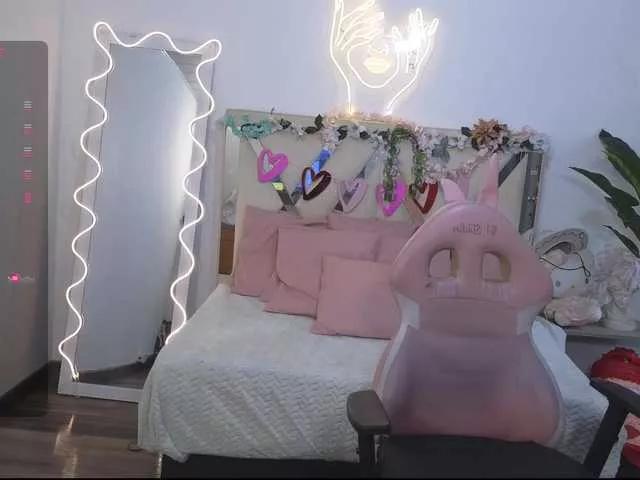 kittystart-tay from BongaCams