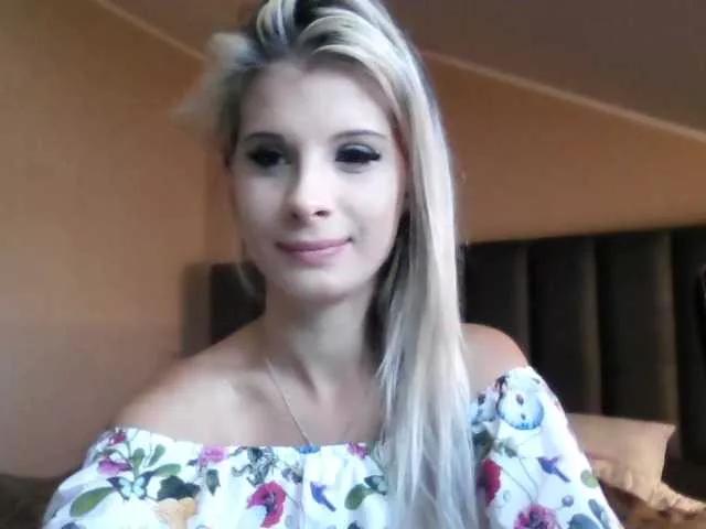 KristineNatural webcams show profile image 