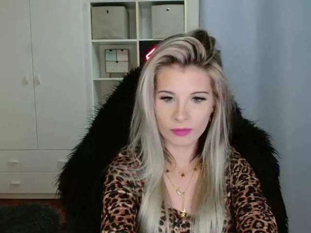 KristineNatural webcams show profile image 