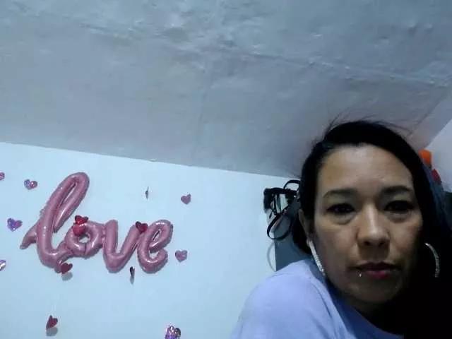 Kyllee28 from BongaCams