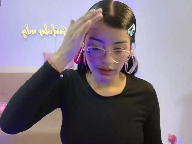 Lalalutsy-tay from BongaCams