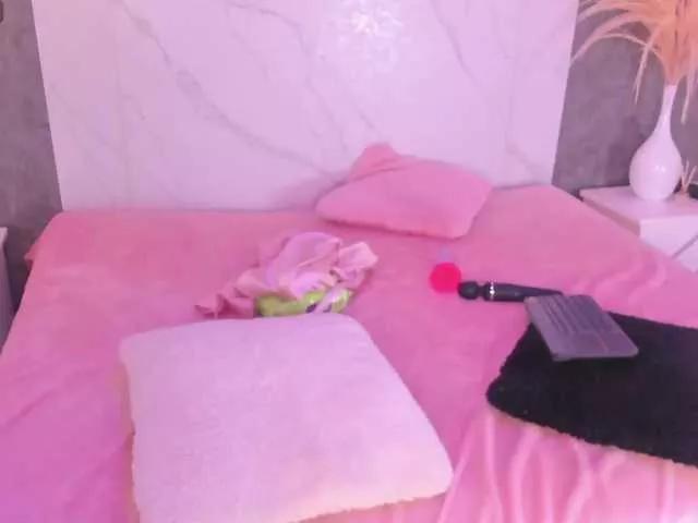 LanaaMatthews from BongaCams