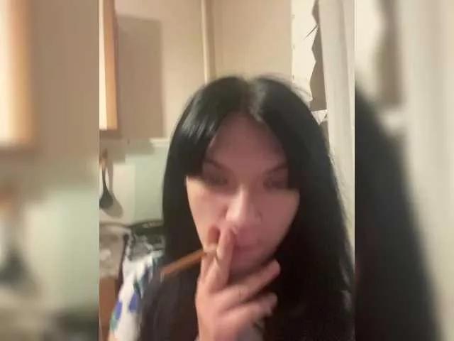 Laylay13 from BongaCams