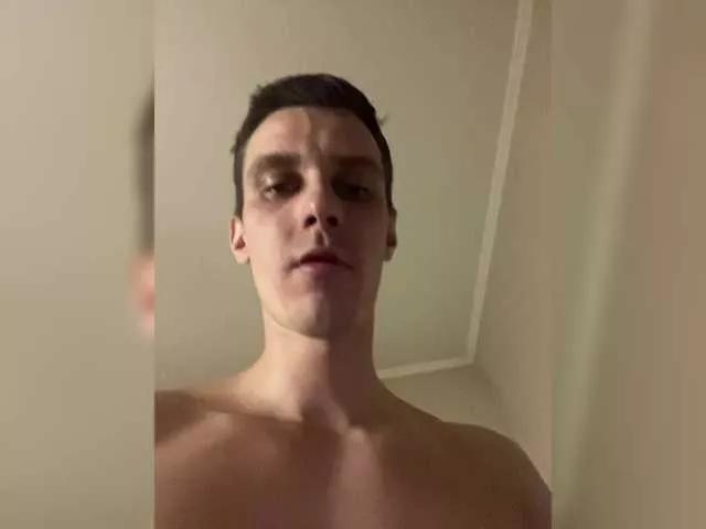 Laylay13 from BongaCams
