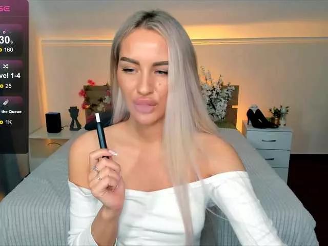 LeilaFlower from BongaCams