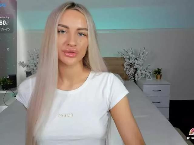 LeilaFlower from BongaCams