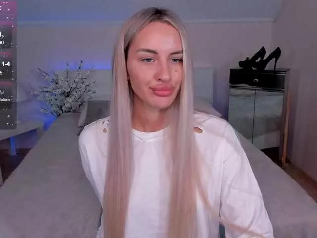 LeilaFlower from BongaCams