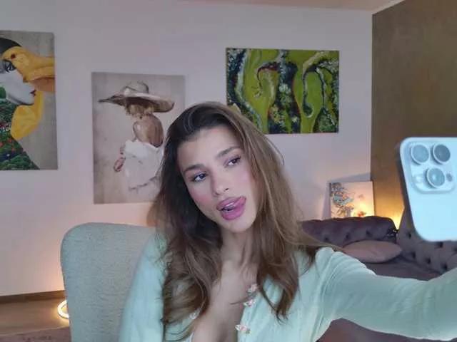 LennaGodess from BongaCams