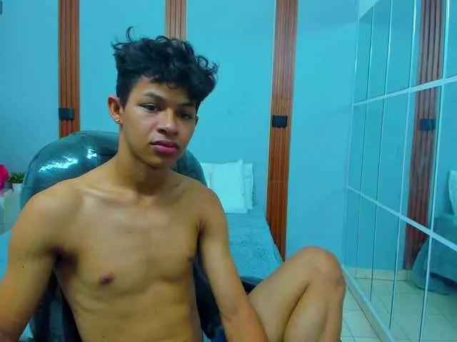 leslieanddrako from BongaCams