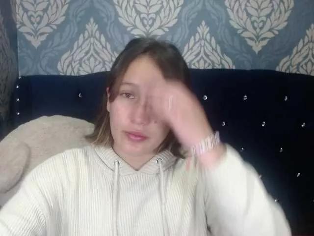 LeslyFoxx from BongaCams