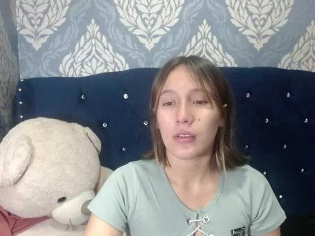 LeslyFoxx from BongaCams