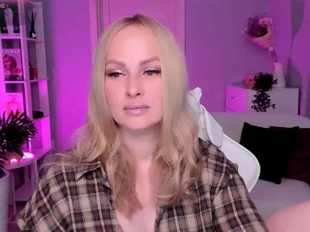 LibbyNora from BongaCams