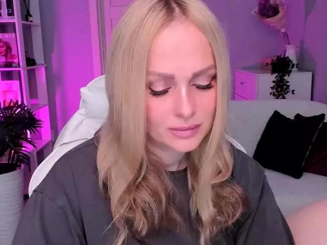 LibbyNora from BongaCams