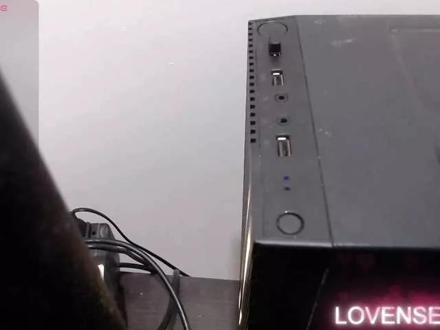 LiittleAngel from BongaCams