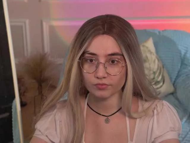 lili-meow on BongaCams