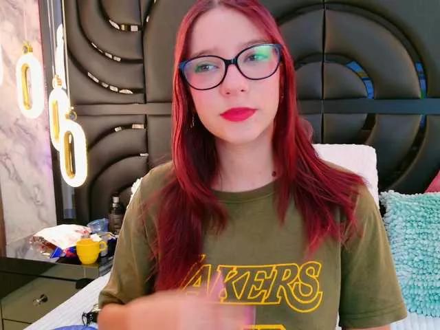 LiliFox18 webcams show profile image 