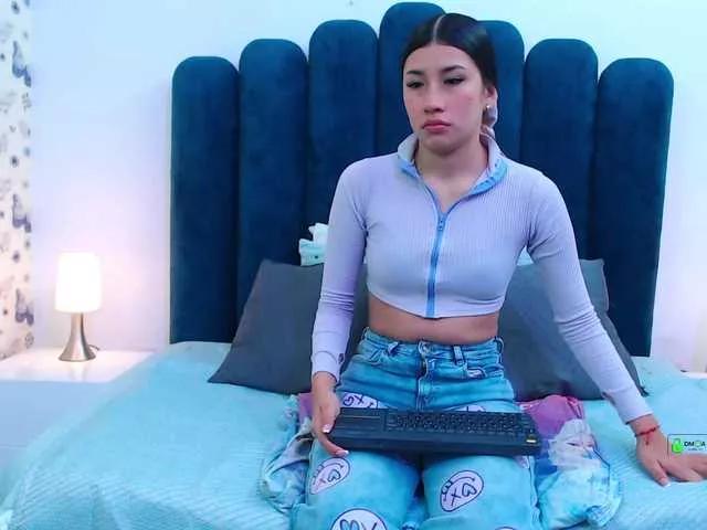 LiliOpal from BongaCams