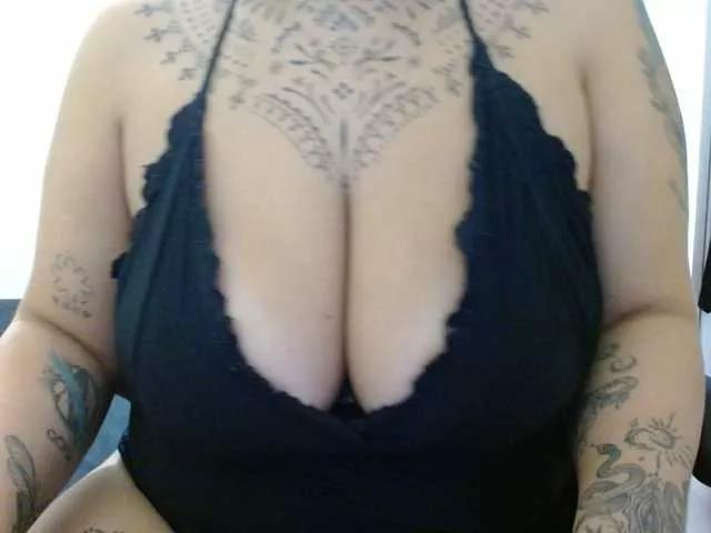 Lilithfire from BongaCams