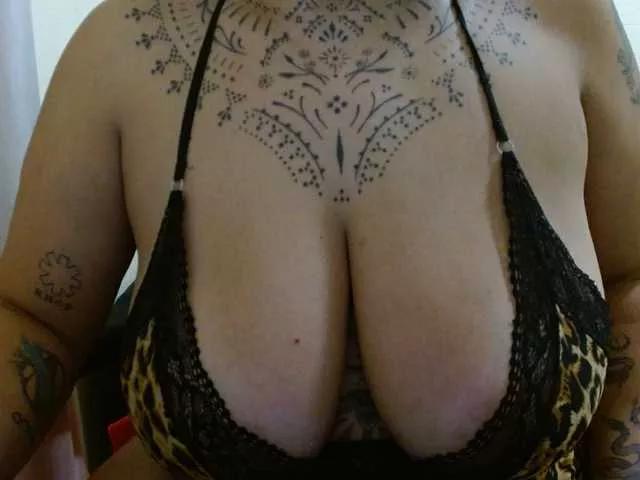 Lilithfire from BongaCams