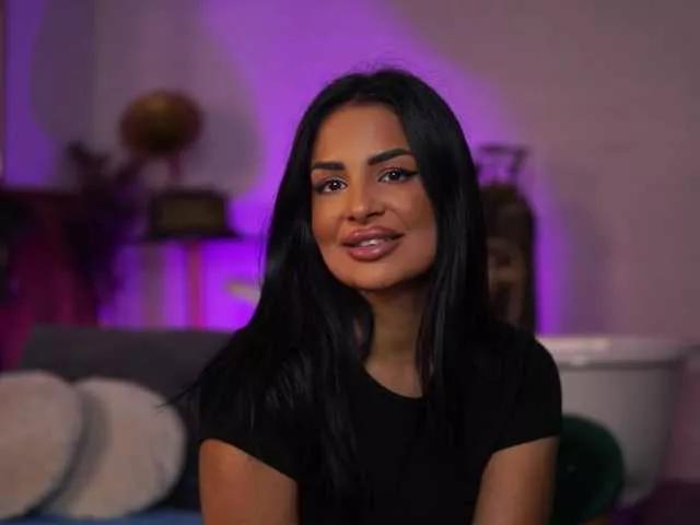 LiloMahe from BongaCams