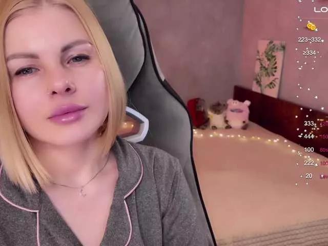 LiluDallass from BongaCams