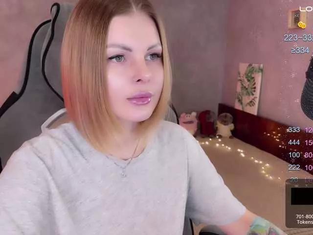 LiluDallass from BongaCams