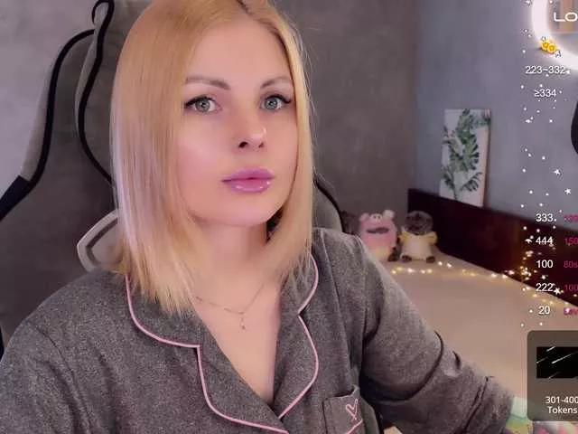 LiluDallass from BongaCams