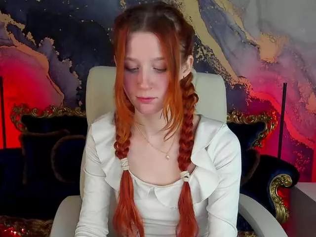 LiluReds from BongaCams