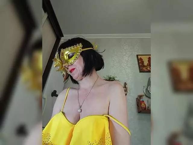 Lilya18 from BongaCams