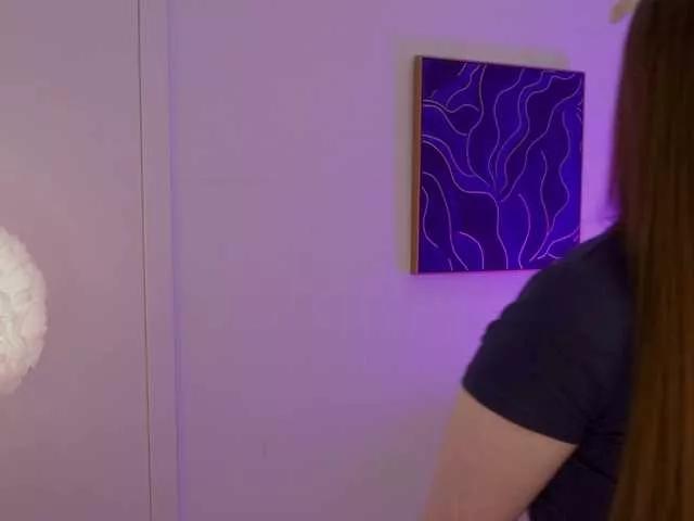 LilyColins from BongaCams