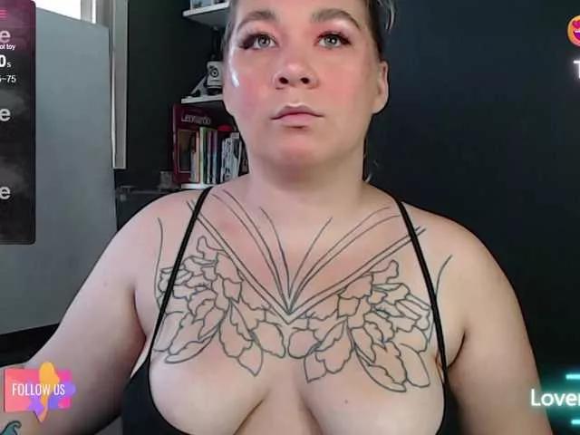Lilye from BongaCams