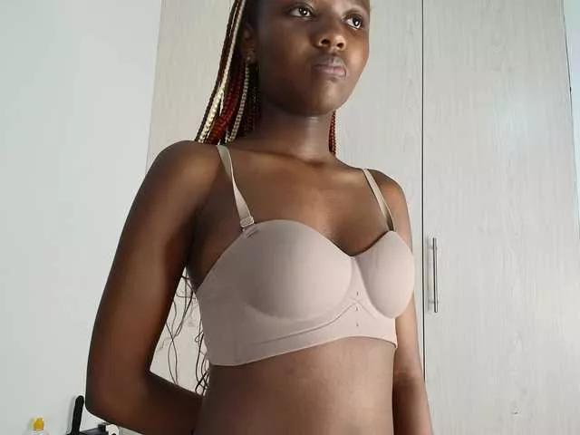 Little-Freak webcams show profile image 
